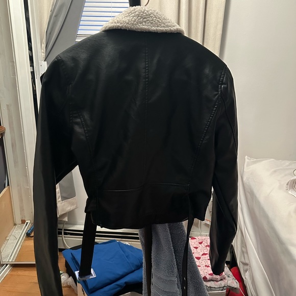 Leather jacket - Picture 2 of 2